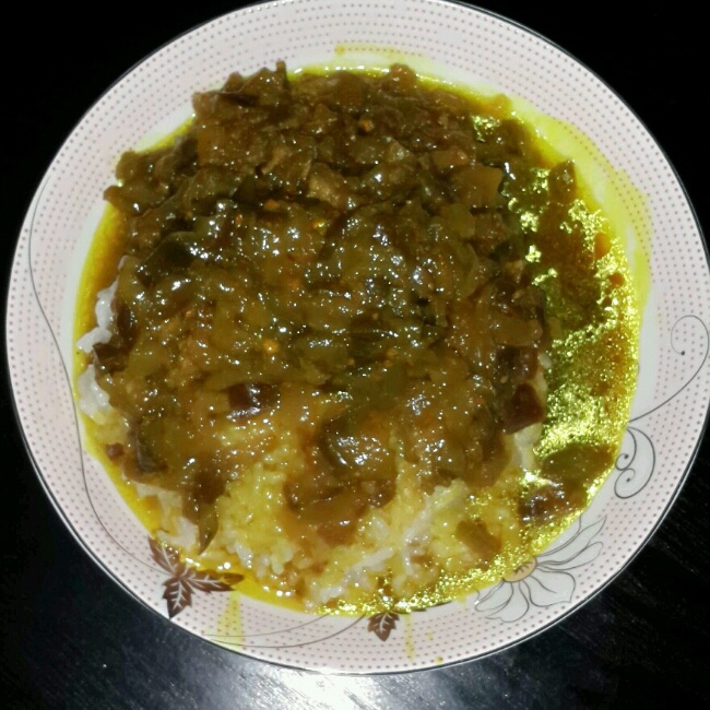 茄子绞肉咖喱饭