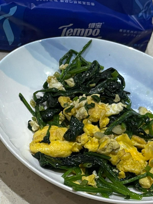 菠菜炒鸡蛋