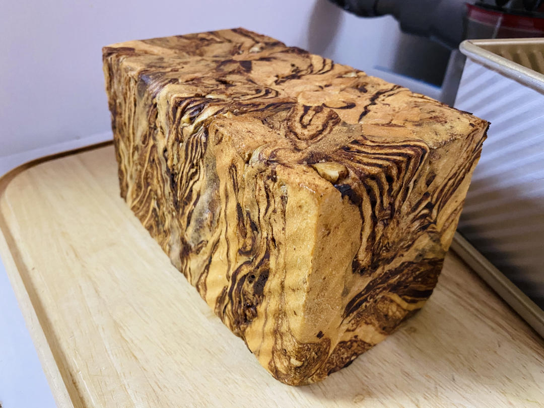 爆好吃大理石纹巧克力吐司