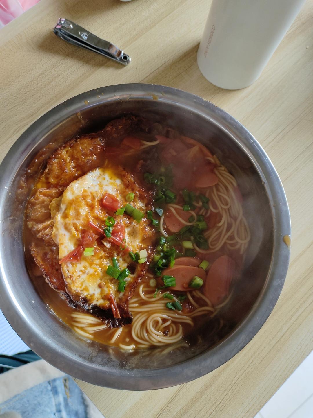 番茄荷包蛋焖面