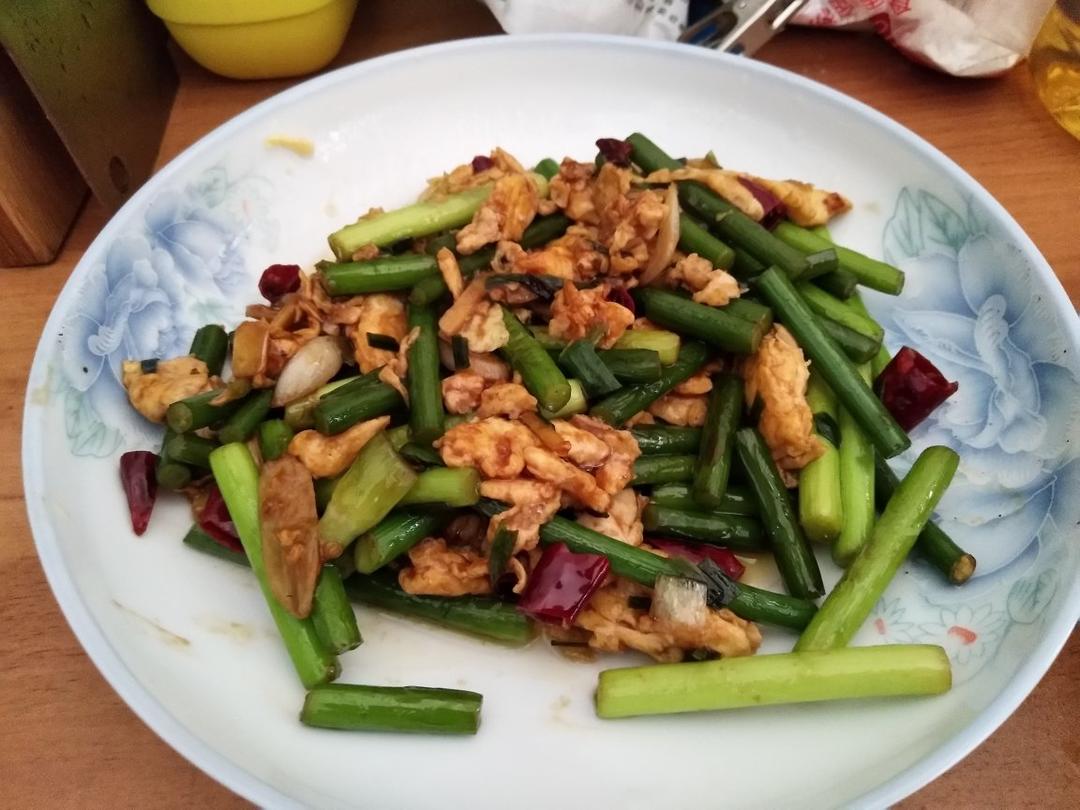 蒜薹炒鸡蛋