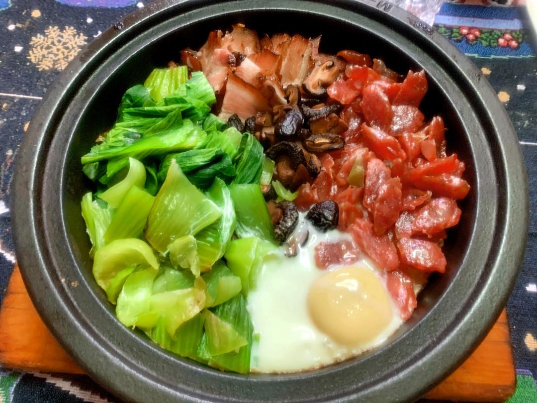 香肠煲仔饭