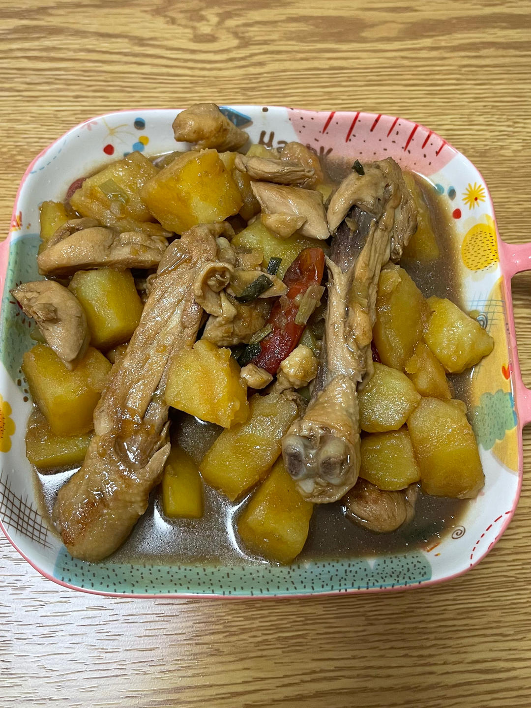 鸡腿炖土豆 上桌秒空盘 汤都喝干了！