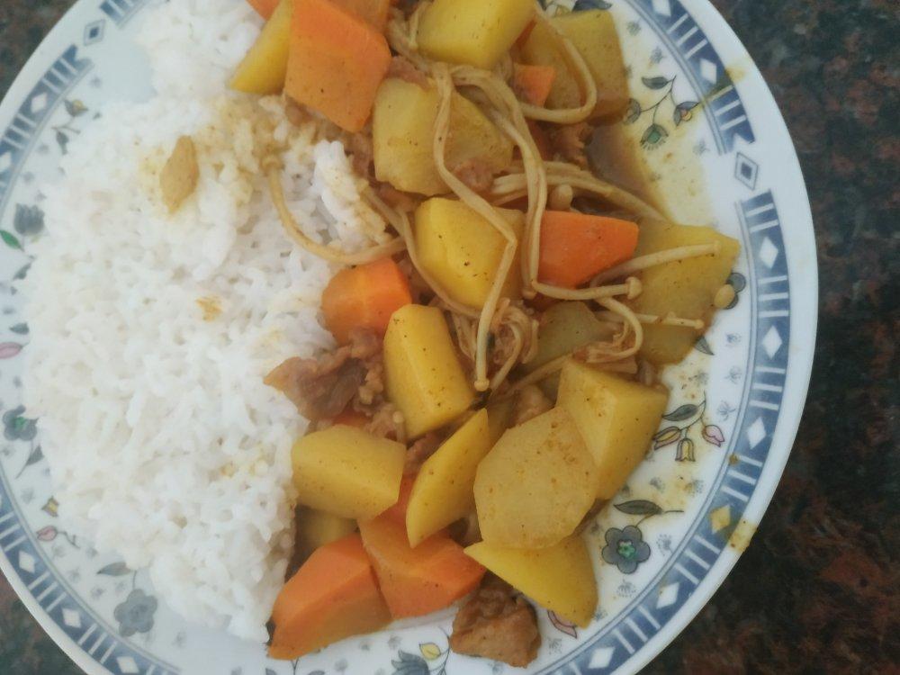 鸡肉咖喱饭