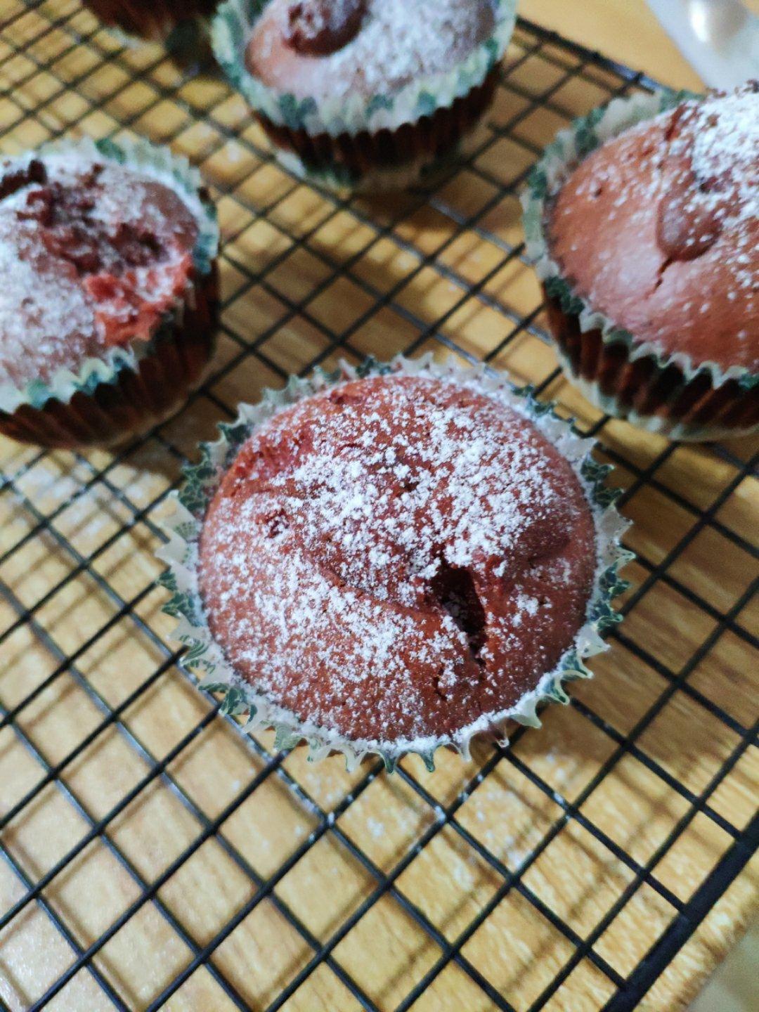 红丝绒流心玛芬蛋糕 Almond Red Velvet Cake