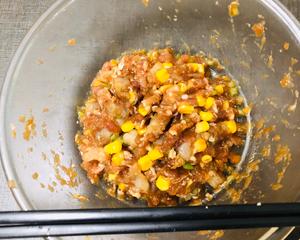 超级鲜美玉米鲜肉小馄饨的做法 步骤3