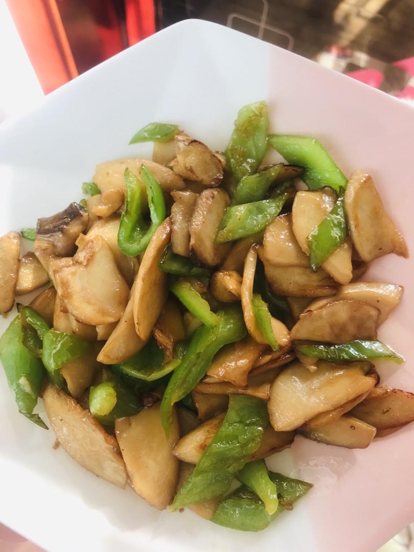 手撕杏鲍菇炒青椒