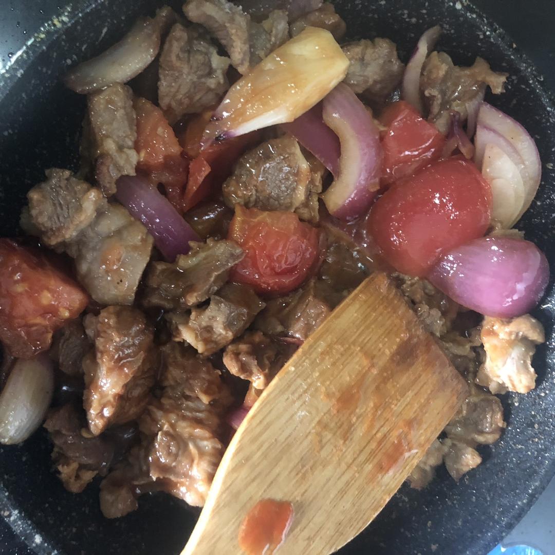 牛肉炖土豆