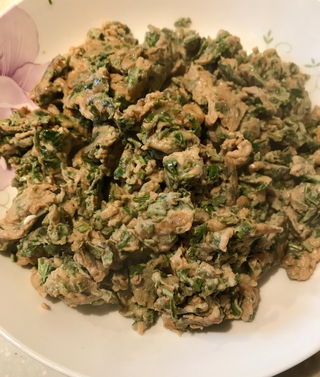 春天野菜香菜谱，七头一脑之一：香椿头炒鸡蛋