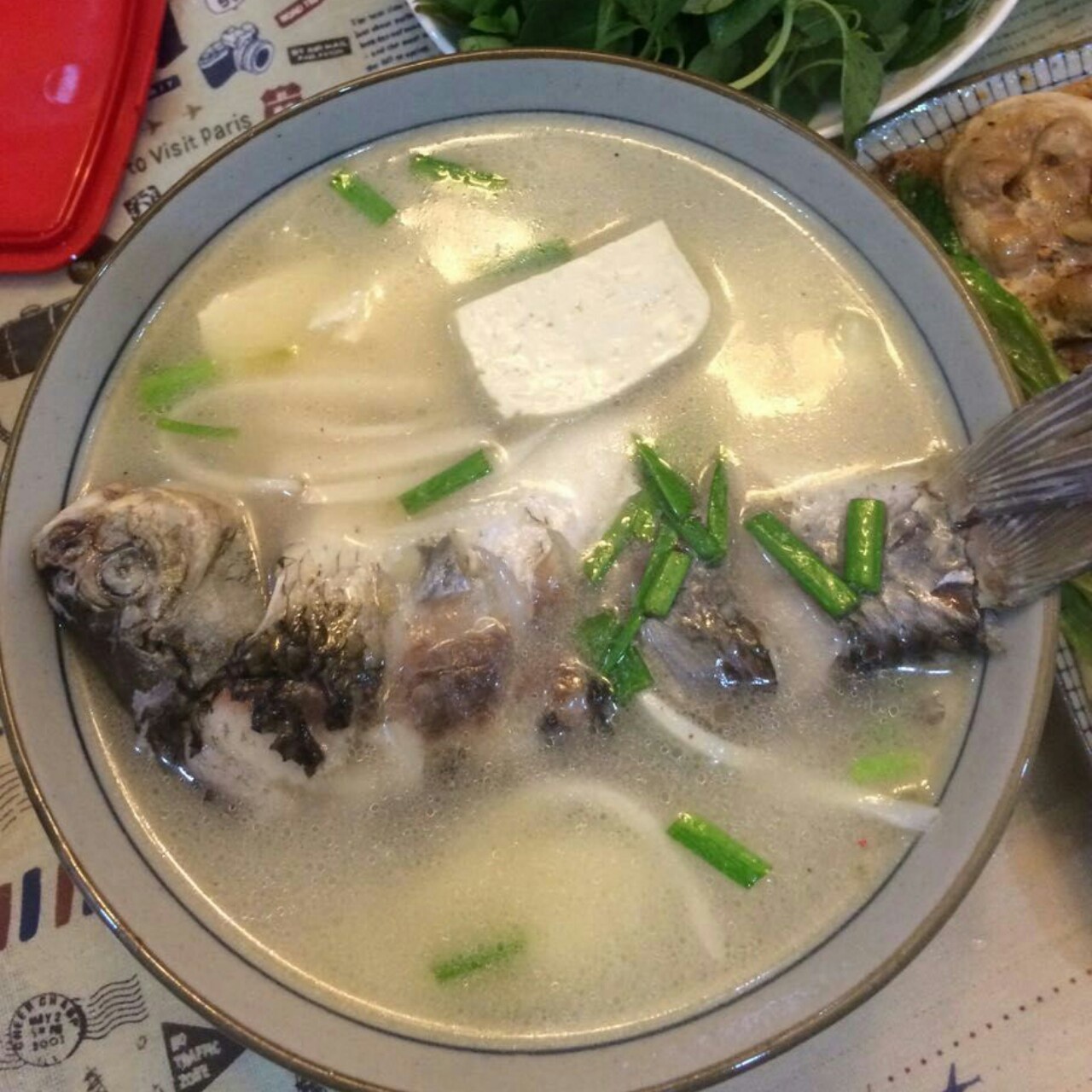 鲫鱼豆腐汤