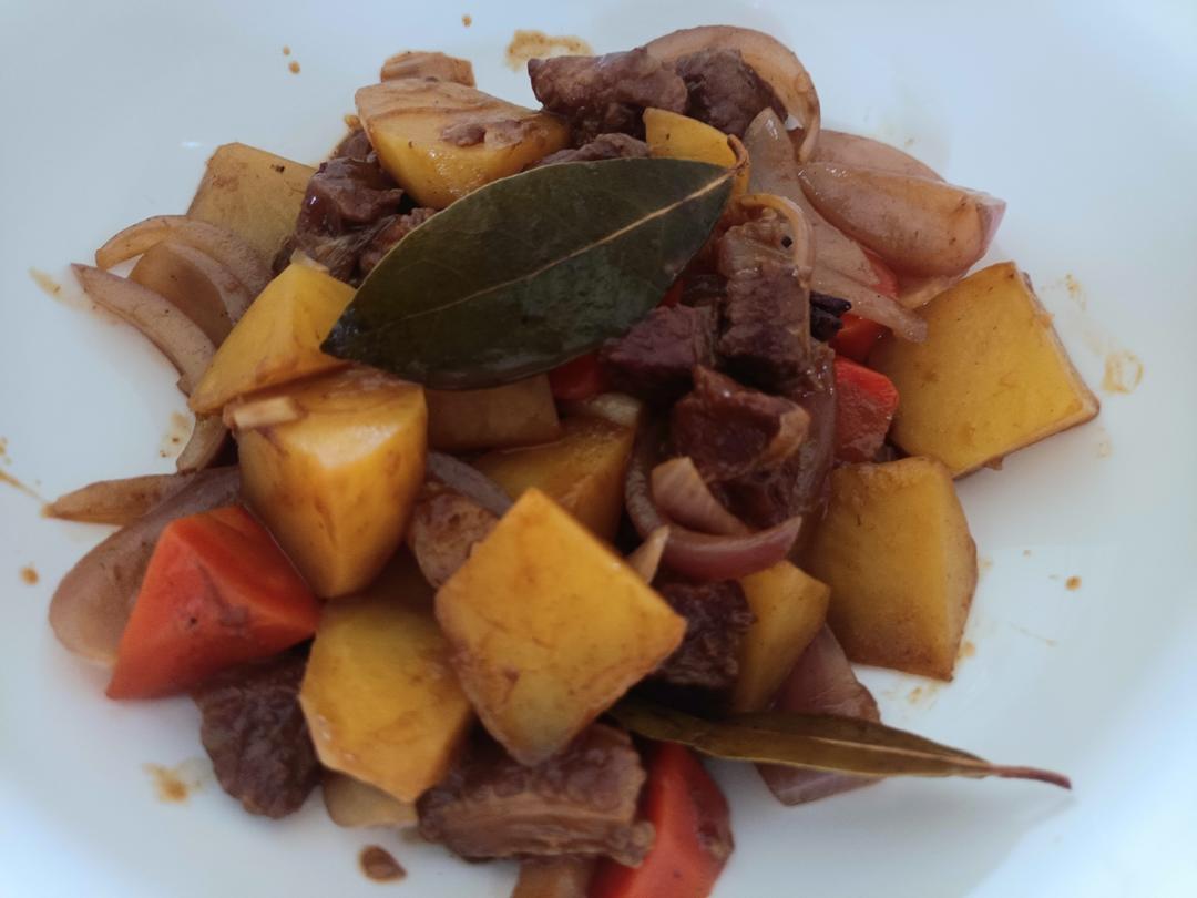 番茄土豆炖牛腩