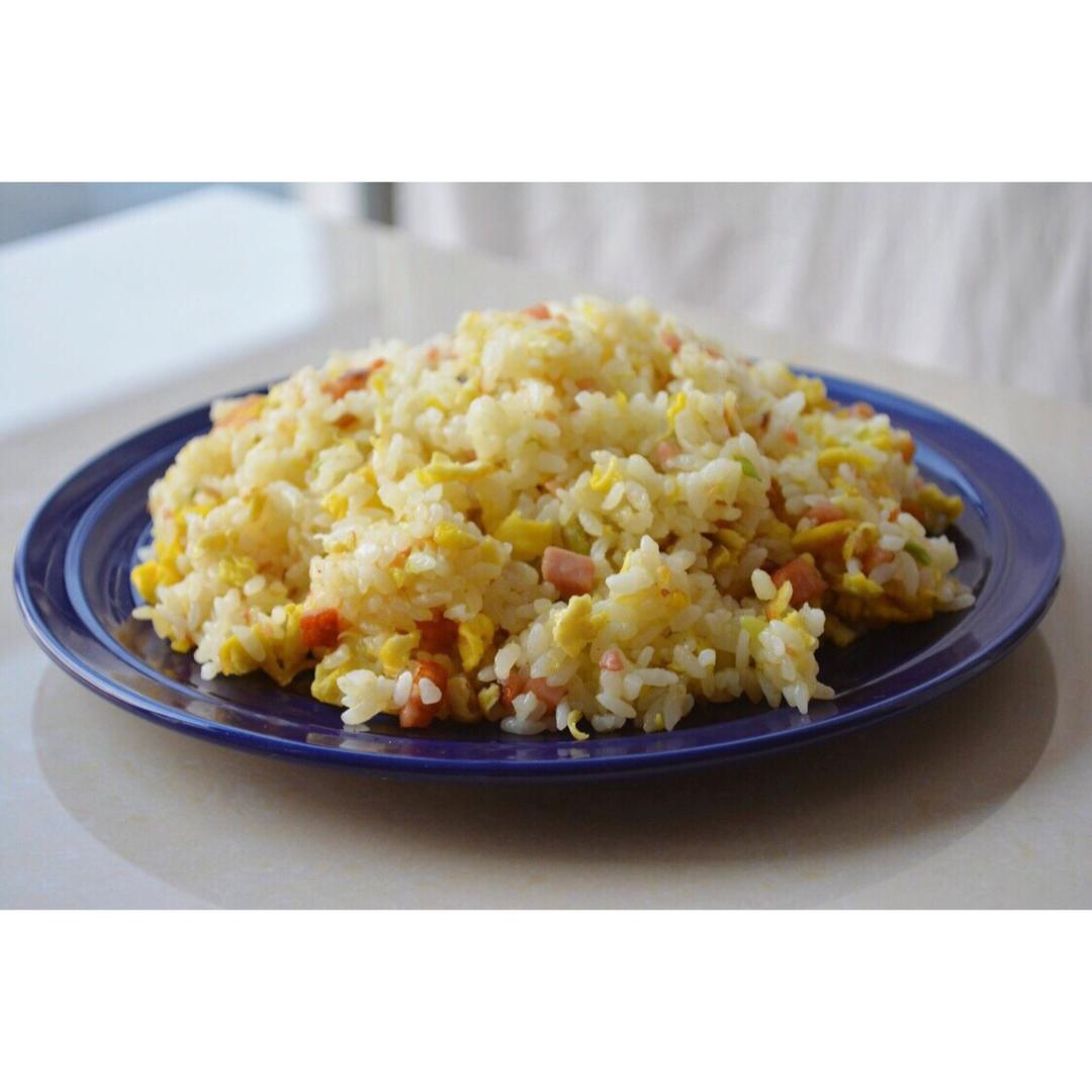 详细介绍，香肠鸡蛋炒饭
