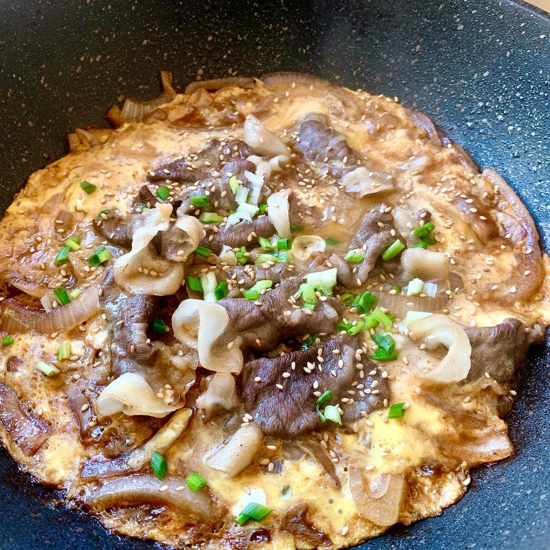 滑蛋肥牛饭