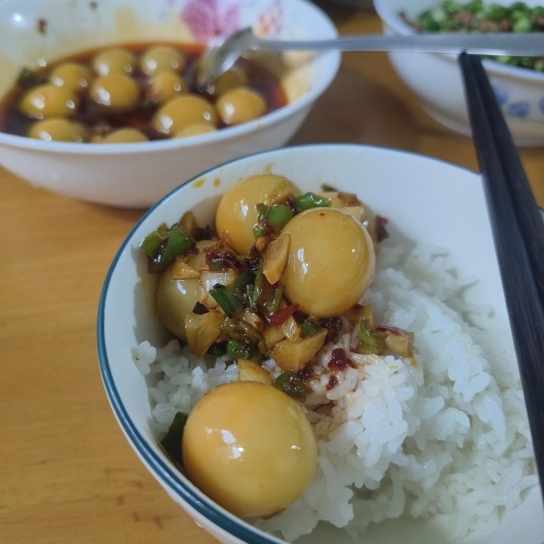 凉拌鹌鹑皮蛋（内附自制辣椒油）