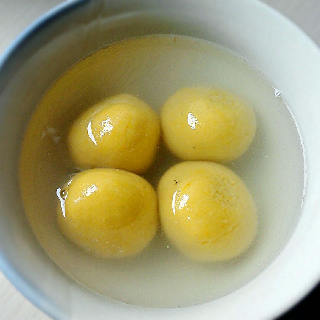 南瓜汤圆（黑芝麻馅）