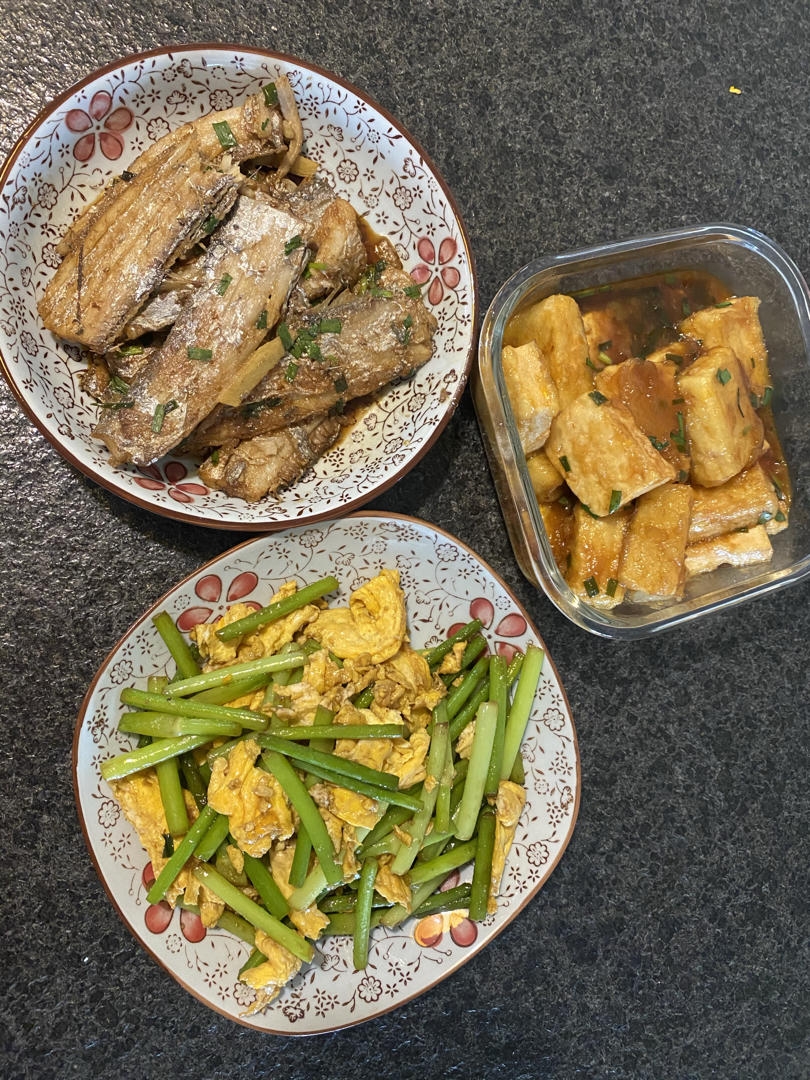 蒜苗炒鸡蛋