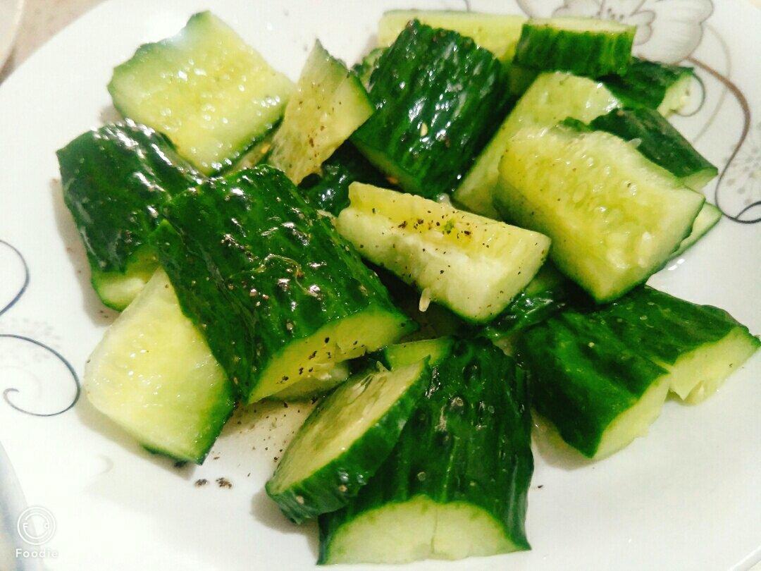 凉拌黄瓜
