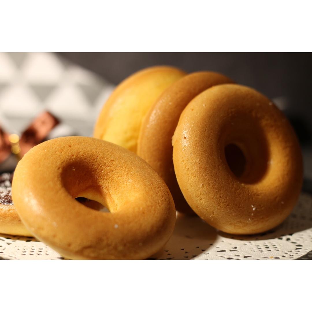 经典蛋糕甜甜圈