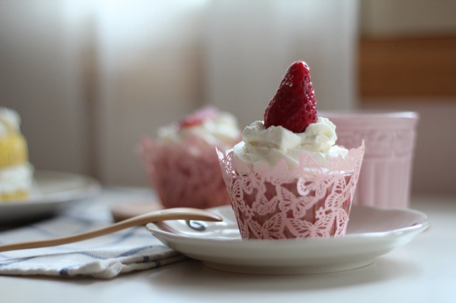 杯子草莓蛋糕cupcake