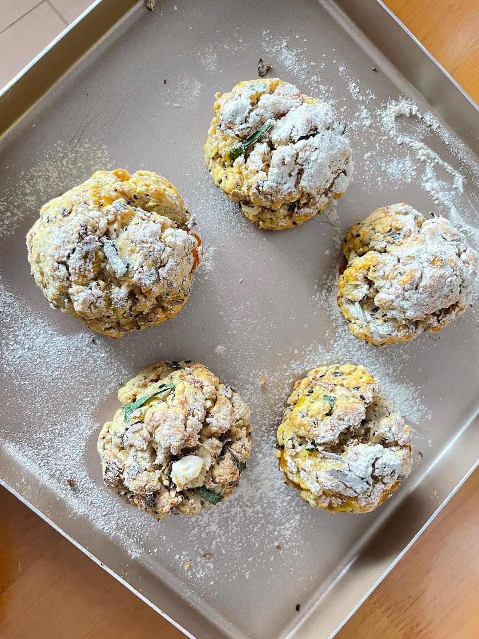 快手面包，懒人丹波，葱香肉松咸蛋黄口味