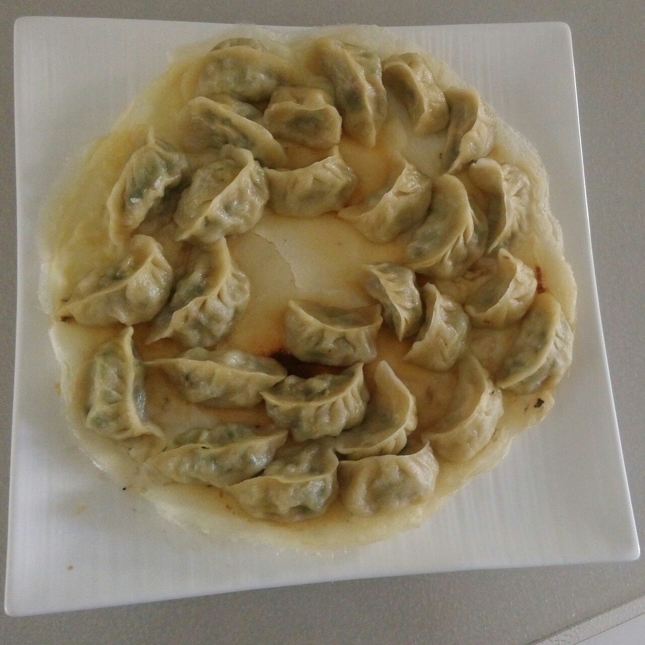 三鲜锅贴 Fried Dumplings