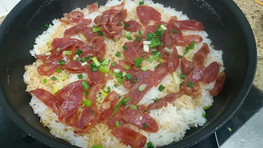 香肠煲仔饭