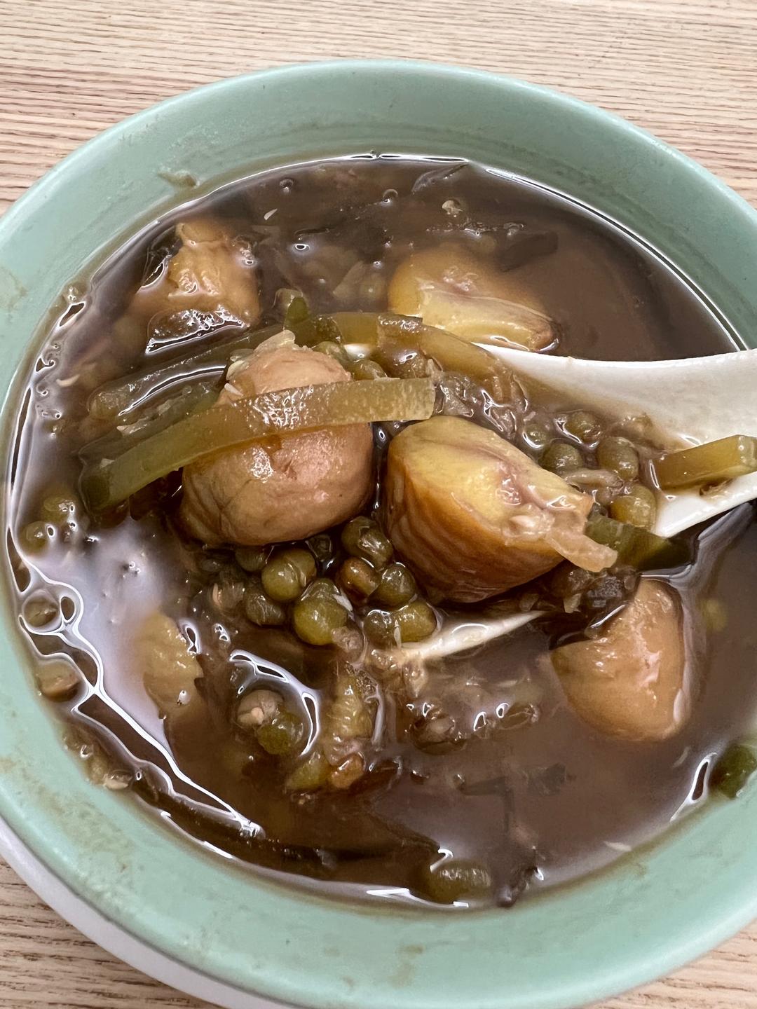 老广味道的臭草绿豆沙的做法 步骤6