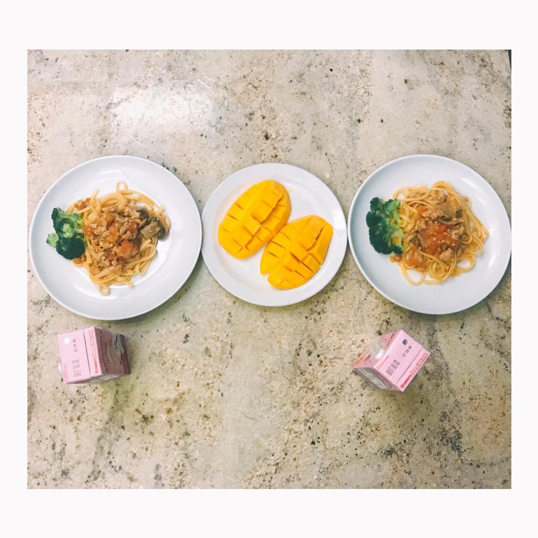 番茄肉酱意大利面