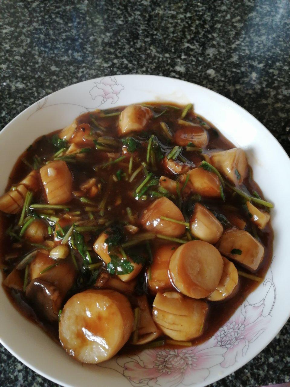 比肉还好吃的酱汁杏鲍菇，拿肉也不换。