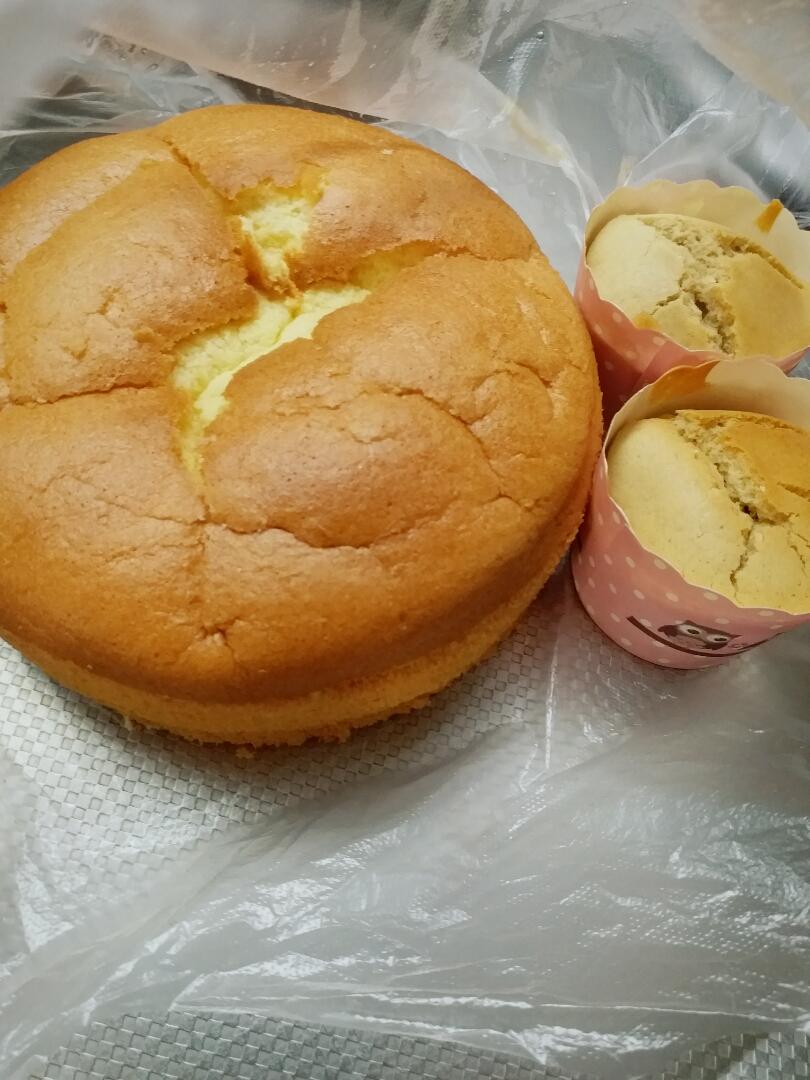 软绵绵戚风纸杯蛋糕