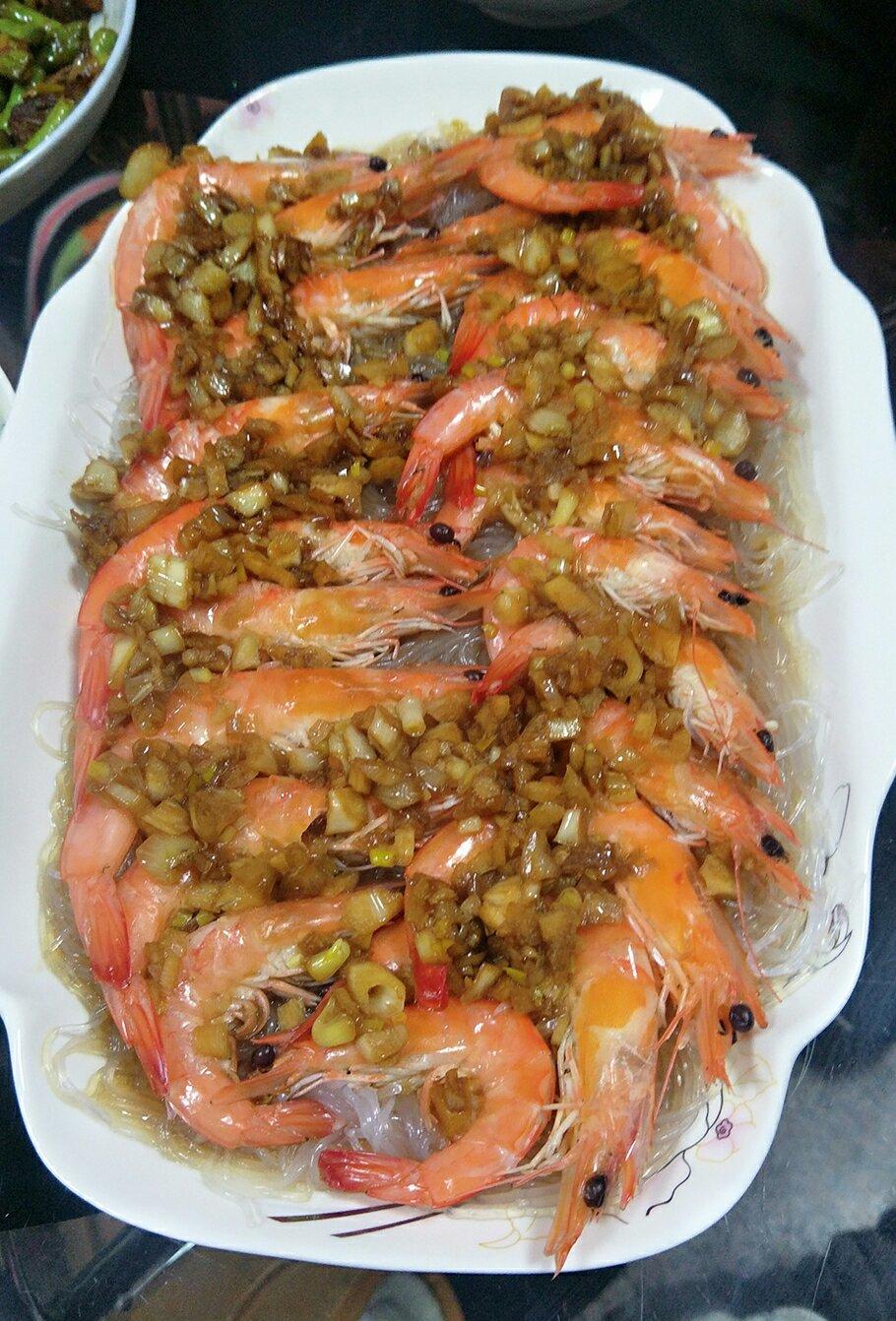 陈森今天也要很开心做的蒜蓉粉丝蒸虾