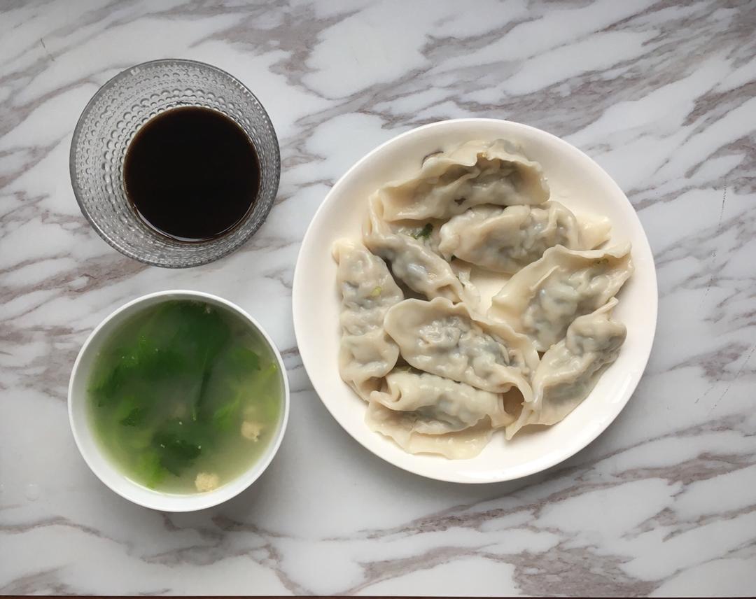 芹菜木耳鲜肉水饺