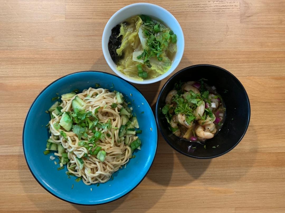 黄瓜芝香凉拌面丨健康·三餐