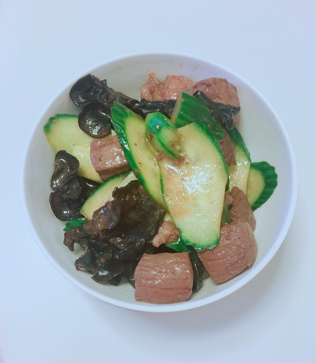 木耳黄瓜炒牛肉