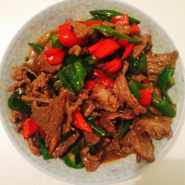 秦小妮子做的炒牛肉