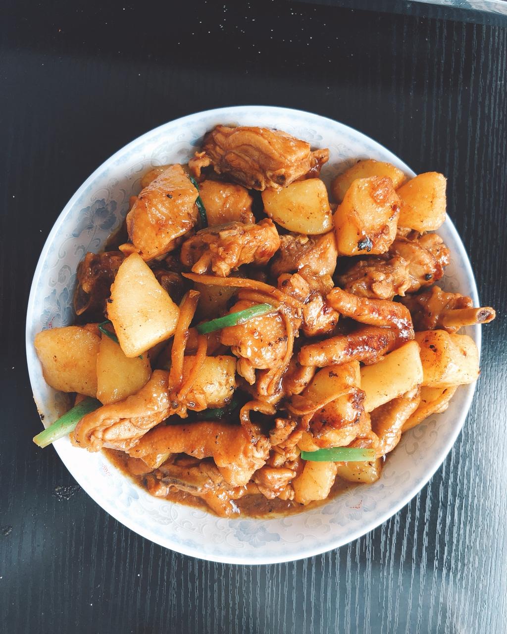 土豆焖鸡腿