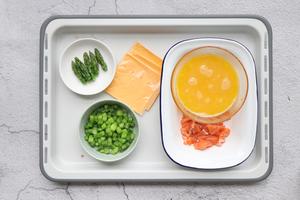 三文鱼奶酪鸡蛋杯【北鼎烤箱菜谱】的做法 步骤3