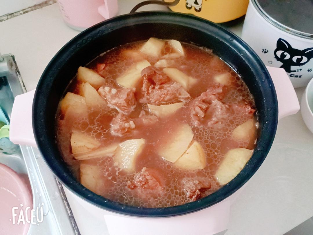 土豆烧排骨