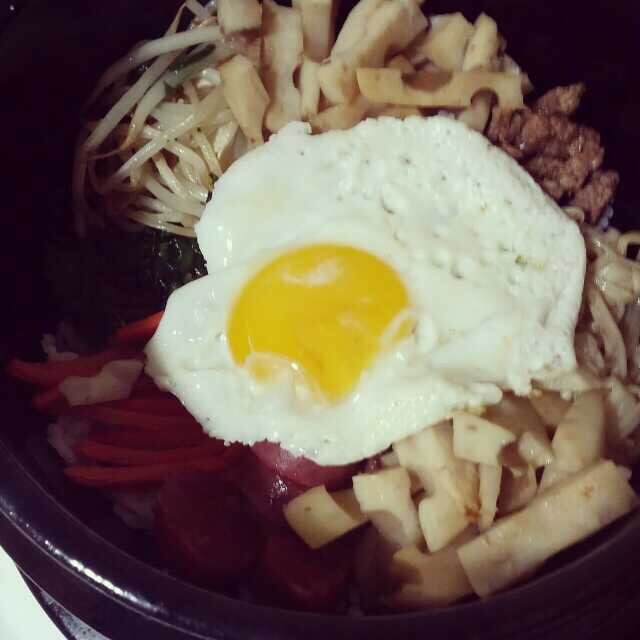 韩国石锅拌饭