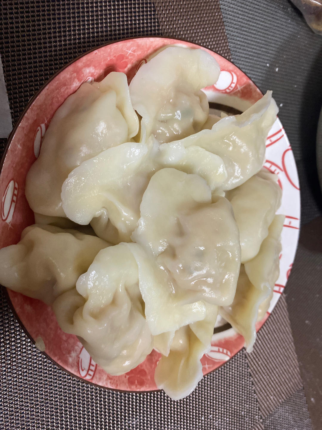 吃不够的酸菜肉馅饺子