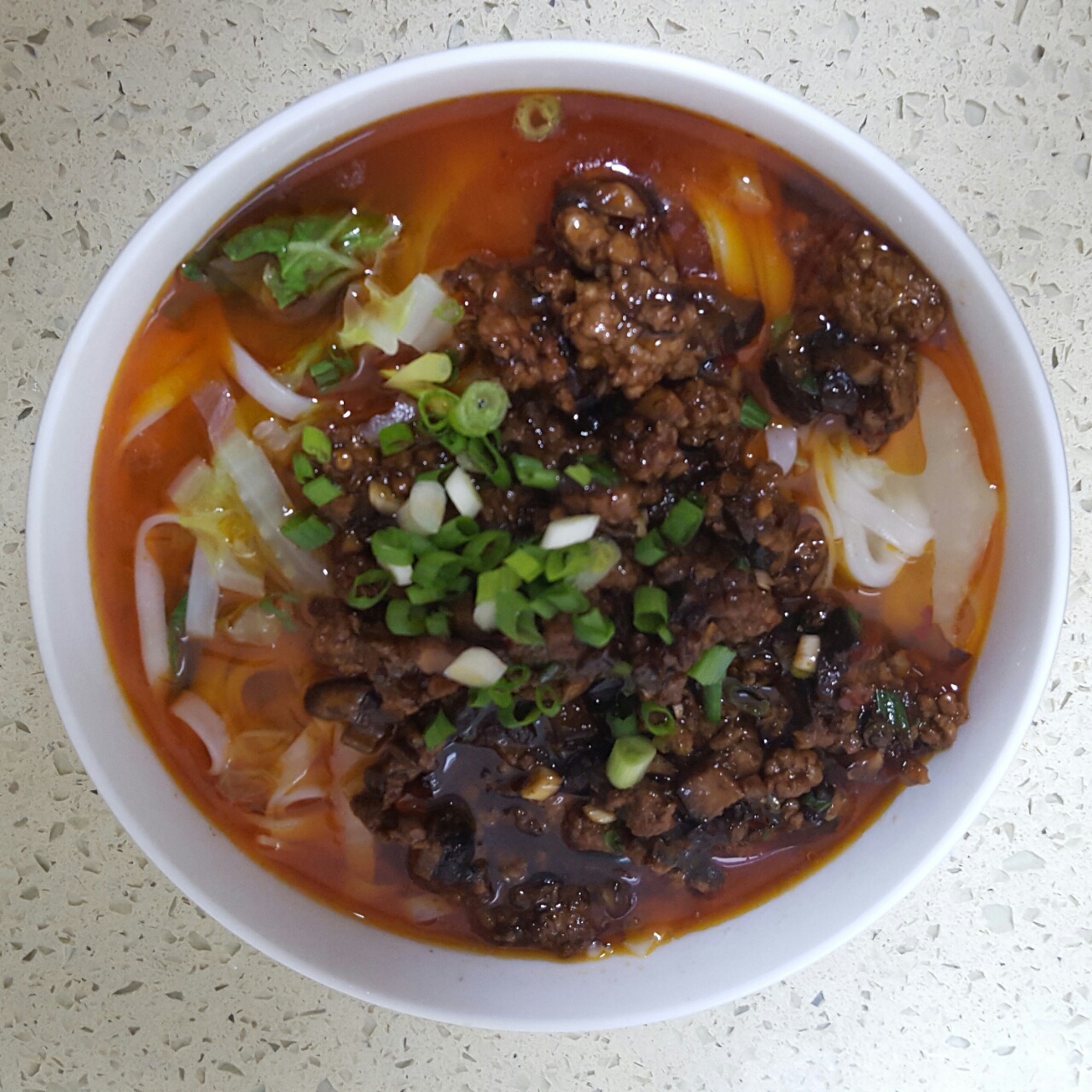 咖啡猫ciqz做的香菇肉末炸酱面