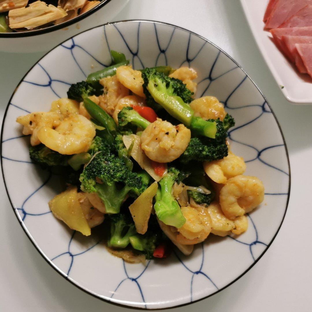 低脂低卡减脂餐～黑椒虾仁西兰花