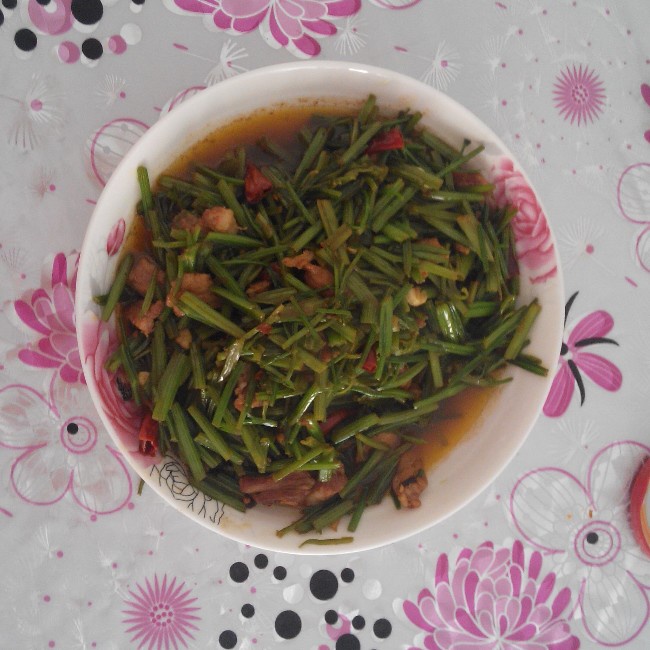 芹菜炒肉