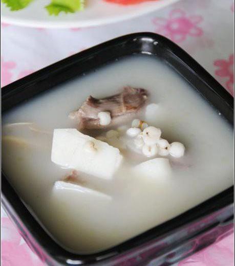 淮山薏米煲杂骨的做法