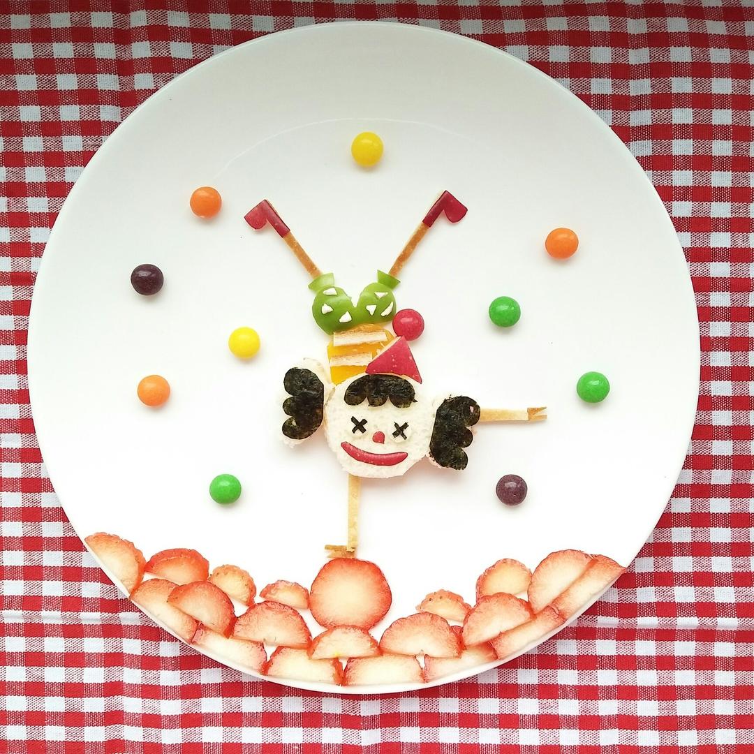 趣味童餐—倒立的小丑