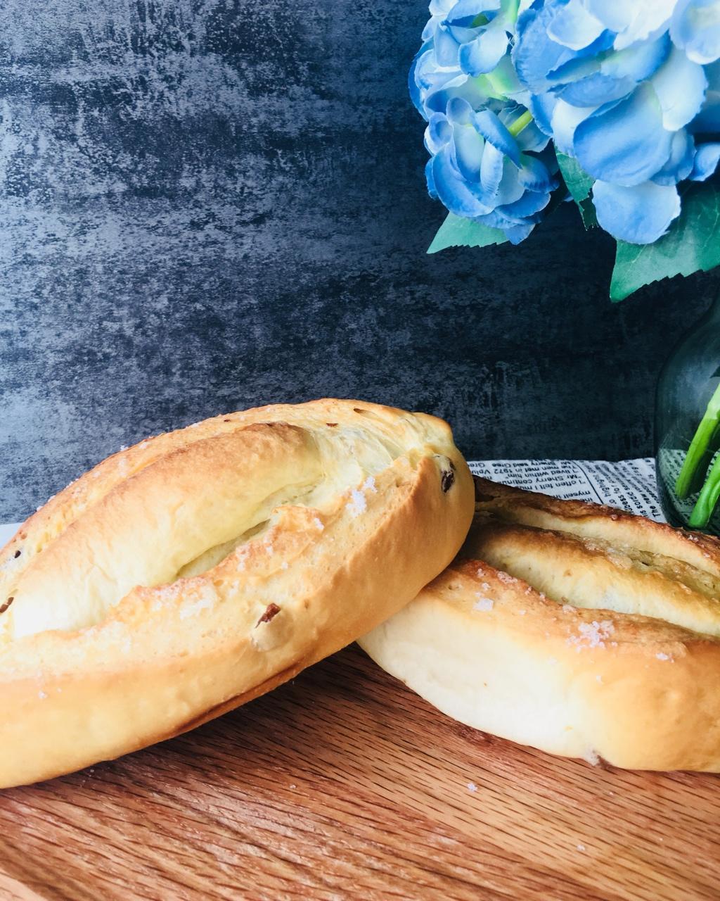 葡萄软欧（仿原麦山丘）Milk flavored bread filled with raisins and butter