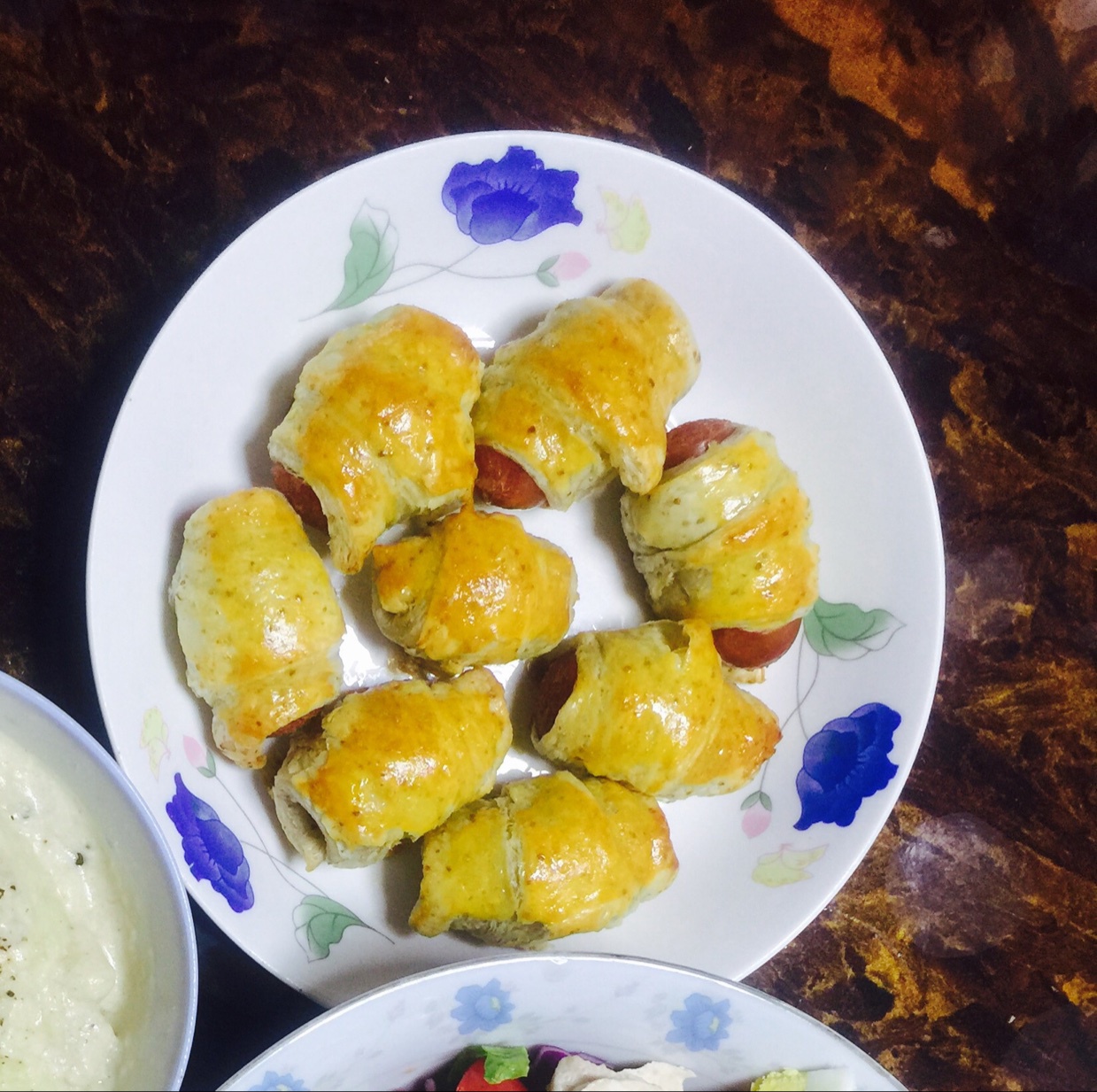 飞饼拯救世界：飞饼香肠卷卷儿