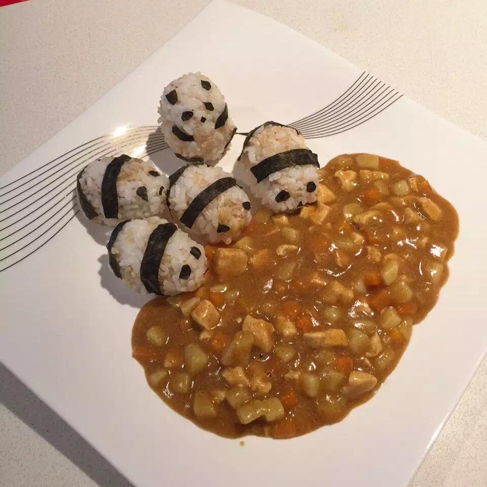 咖喱风熊猫吃翔