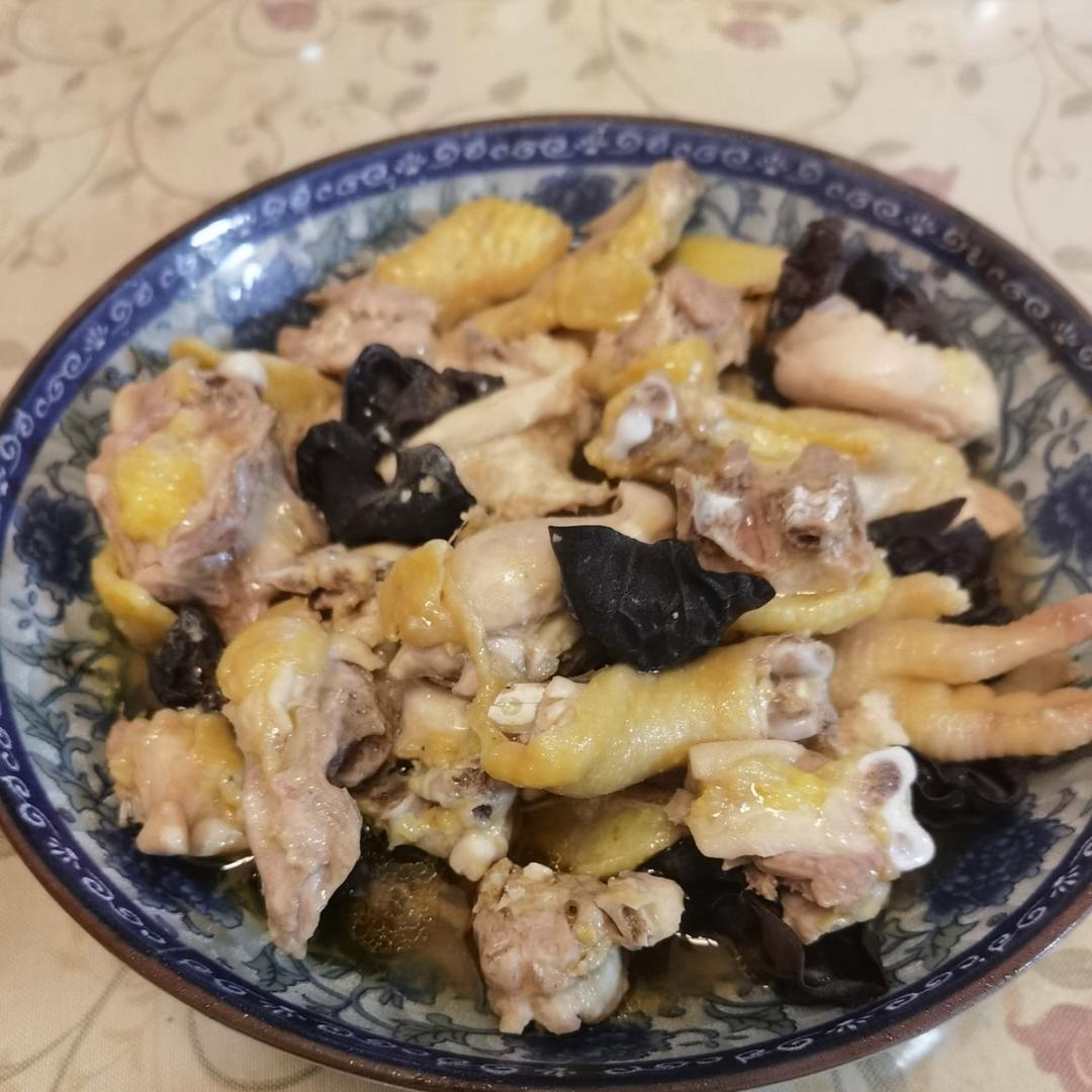 香菇木耳蒸鸡