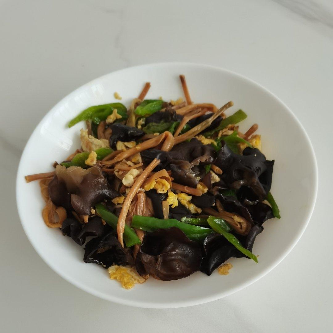 黄花菜炒鸡蛋（超香）